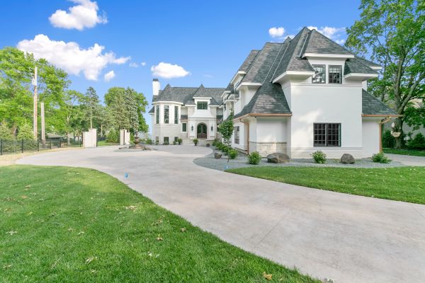 Cost of Concrete Driveway Installation in Buford
