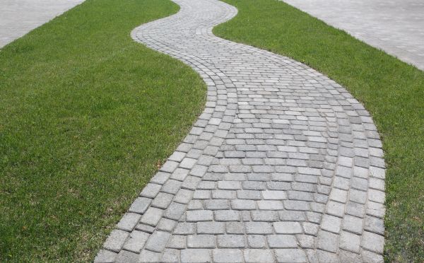 Cost of Walkway Paving in Buford